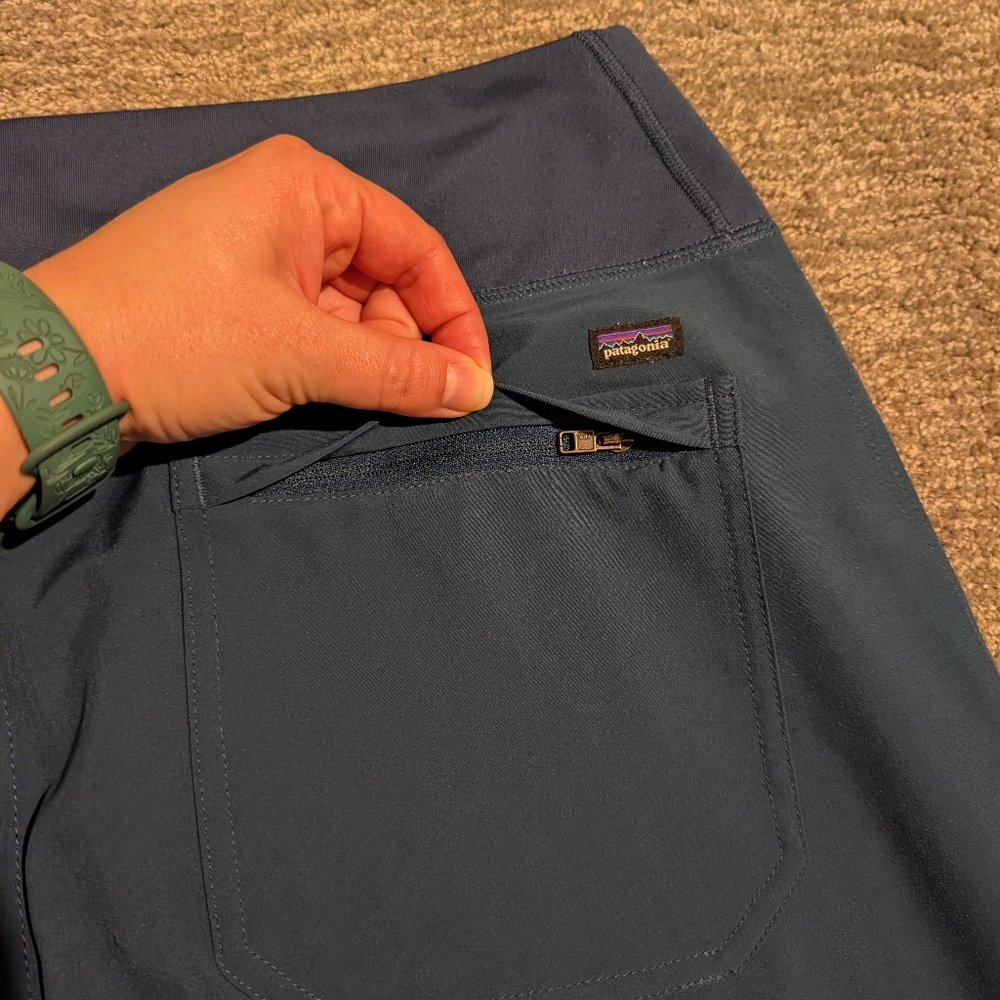 Patagonia Navy Blue Cropped Happy Hike Joggers - Large - Picture 6 of 14